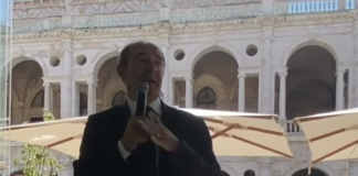 Caro bollette, on. Pierantonio Zanettin (Forza Italia) a ViPiu.it: gravissimo pensare di usare i fondi del Fir Pierantonio Zanettin si candida al Senato in piazza dei Signori e sfida Letta sulle banche