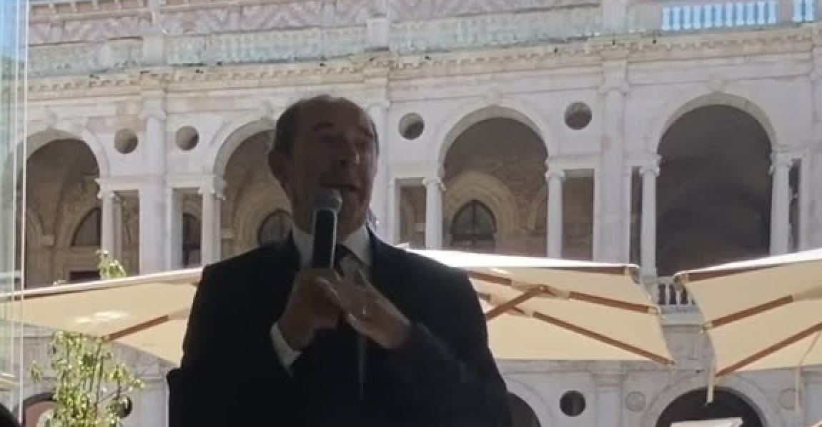 Pierantonio Zanettin si candida al Senato in piazza dei Signori e sfida Letta sulle banche