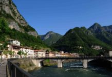Tenta suicidio lanciandosi dal ponte Rialto di Valstagna: salvata da due carabinieri tenta suicidio Ponte Rialto di Valstagna