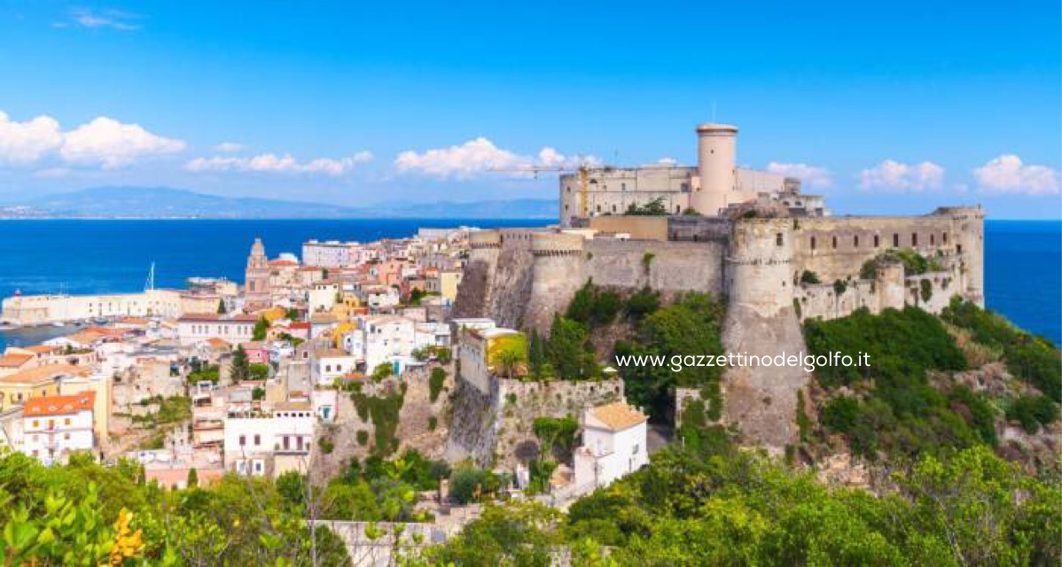 Una vista di Gaeta (da Il Gattezzino del Golfo)