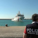 Migranti: Save the Children, sgomento per la morte di sei migranti su un barcone giunto a Pozzallo migranti