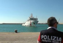 Migranti: Save the Children, sgomento per la morte di sei migranti su un barcone giunto a Pozzallo migranti