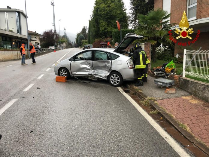 schio incidente stradale tranciato tubo del gas