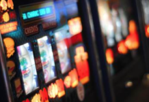 Videoslot accese in fasce orarie protette, pioggia di multe nel Vicentino sale da gioco fuori orario sette slot machine distrutte accese minorenni sorpresi gioco irregolare videoslot thiene