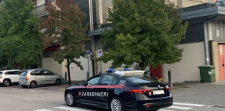 Bambino di 2 anni ingoia hashish e si sente male: denunciato il padre, un valdagnese di 51 anni bambino ingoia hashish