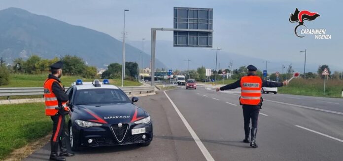 Carabinieri di Valli del Pasubio maltrattamenti in famiglia