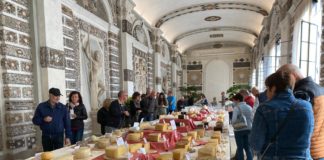 Tripudio di formaggi a Piazzola sul Brenta: 14 i formaggi vicentini premiati a Caseus Veneti che conferma il successo del nuovo format Caseus Veneti, lo show dei formaggi