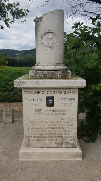 Cippo commemorativo della battaglia della Motta di Costabissara (Vi)