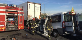 Settima vittima della strage in A4. Presidente Zaia: “Cordoglio mio e del Veneto per scomparsa dell’operatrice Romina Bannini” Inferno in A4, pulmino disabili contro Tir in coda