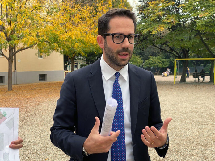 Matteo Celebron palpeggiata in strada tav vicenza ciclabili cgil e pd