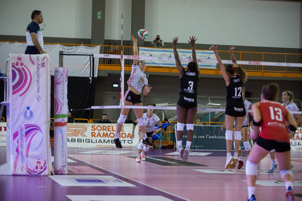 Montecchio - Anthea Vicenza Volley (foto Roberto Muliere RMSport)