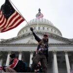 Negazionismo repubblicano: vittoria democratica alle elezioni di midterm in USA? Liz Cheney, parlamentare GOP: “Non si vota per chi non accetta i risultati” Negazionismo elezioni Usa, i dimostranti a Capitol Hill