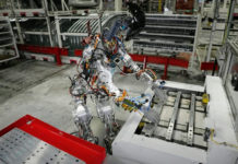 Tesla presenta il prototipo di robot umanoide generalista, Aduc: il mercato non capisce Tesla e il prototipo del robot Optimus