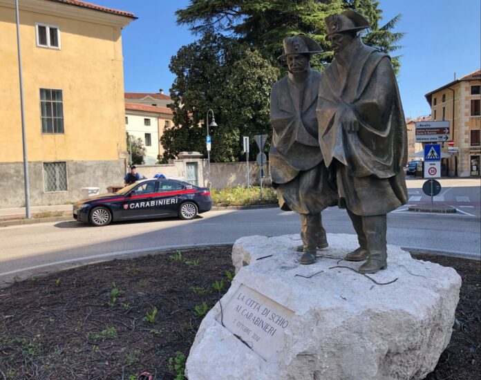 carabinieri schio sfollagente