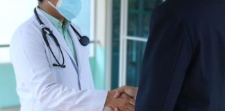 Carenza di medici e personale sanitario, puntare su figure professionali qualificate