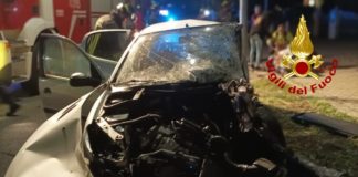 Incidente a Mussolente, frontale tra due automobili: tre feriti soccorsi da vigili del fuoco e Suem incidente a mussolente