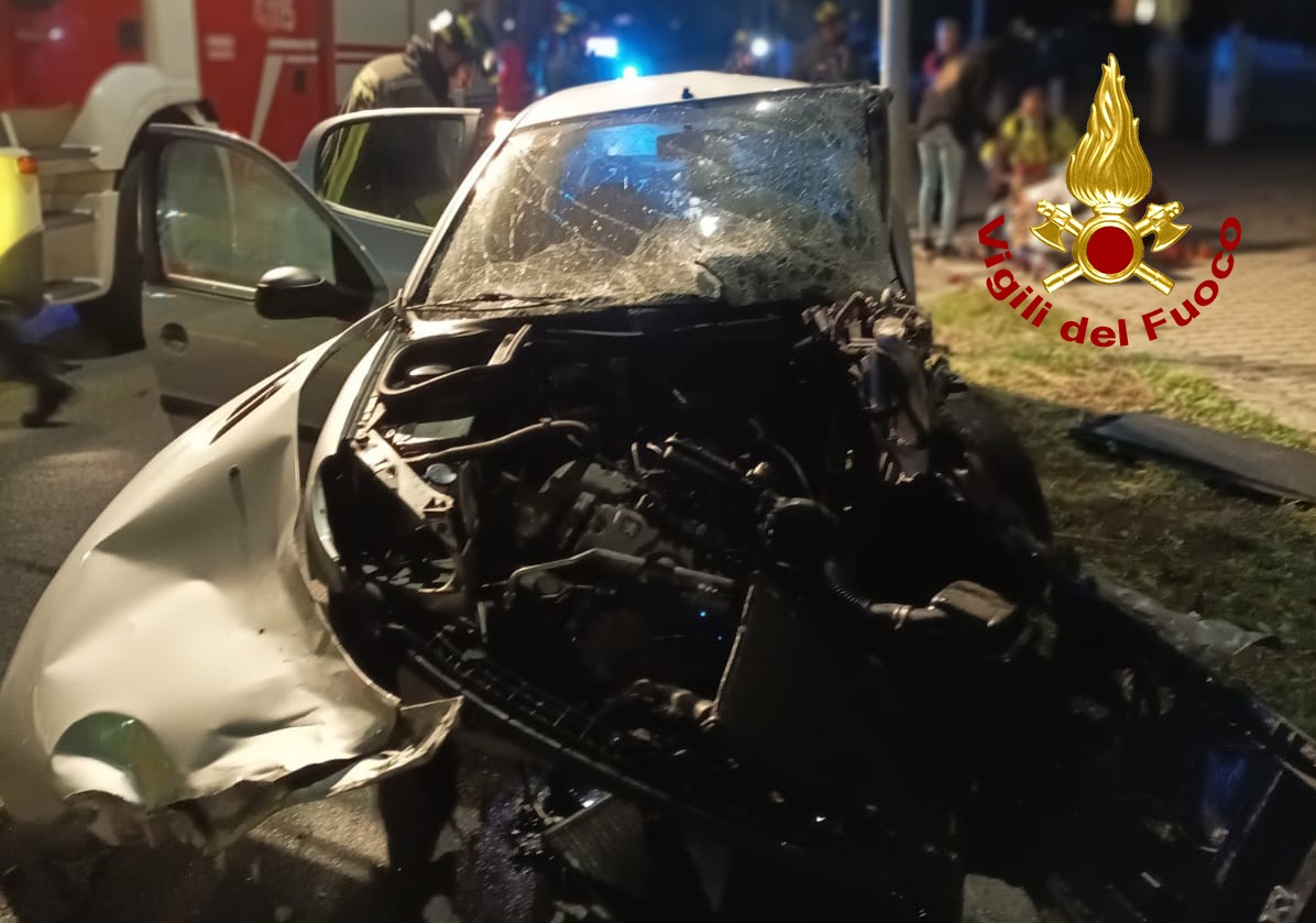 Incidente a Mussolente, frontale tra due automobili: tre feriti