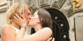 Figli di coppie omosessuali, Consiglio Veneto respinge mozioni dell’opposizione. Acceso scontro con Formaggio (FdI): “Bambini strumentalizzati dalla sinistra” matrimonio e adozione coppie omosessuali