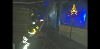 A Thiene principio d’incendio di un autolavaggio, forse doloso: intervengono i vigili del fuoco di Schio Autolavaggio di Thiene incendiato, intervengono Vigili del fuoco di Schio