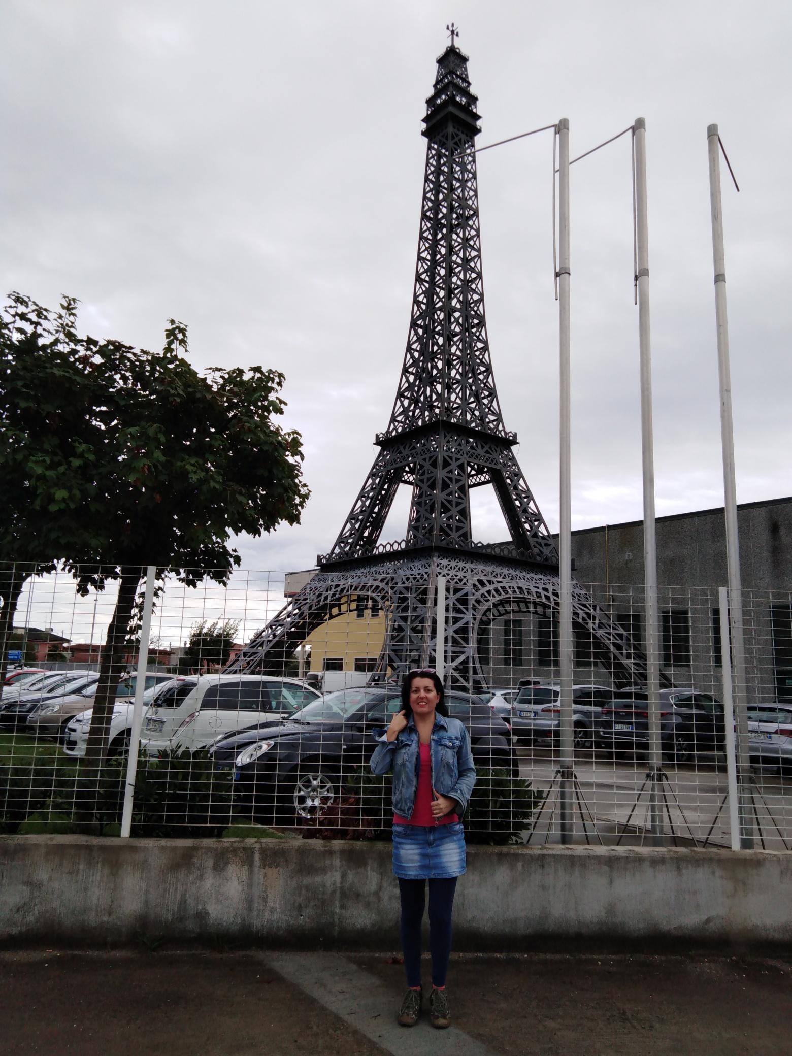 tour eiffel pojana