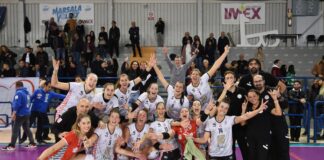 Volley A2 F, Ipag Sorelle Ramonda Montecchio espugna il Palabellina: 3-2 al tie break con Marsala Ipag Sorelle Ramonda Montecchio festeggia dopo la vittoria a Marsala