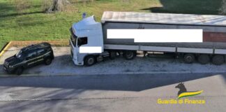 Falso Made in Italy: nel Veneziano sequestrato abbigliamento contraffatto per 8 Mln di euro Falso made in italy