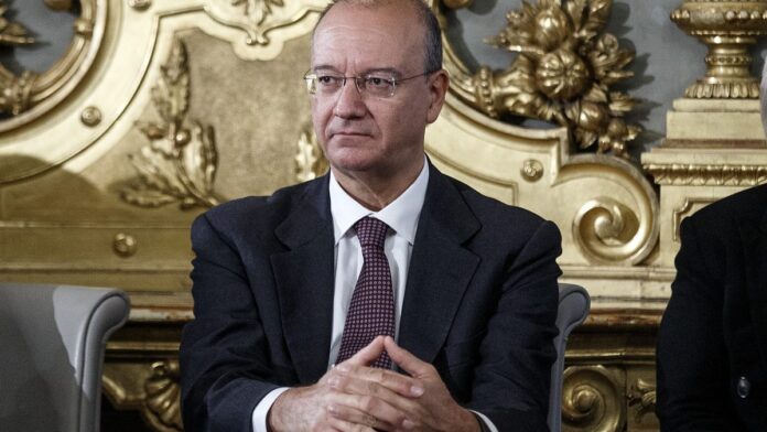 Giuseppe Valditara, a capo del Ministero della pubblica istruzione e del merito