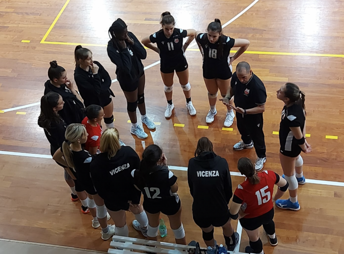 Le giovani di Vicenza Volley in campo a Povo contro il Marzola