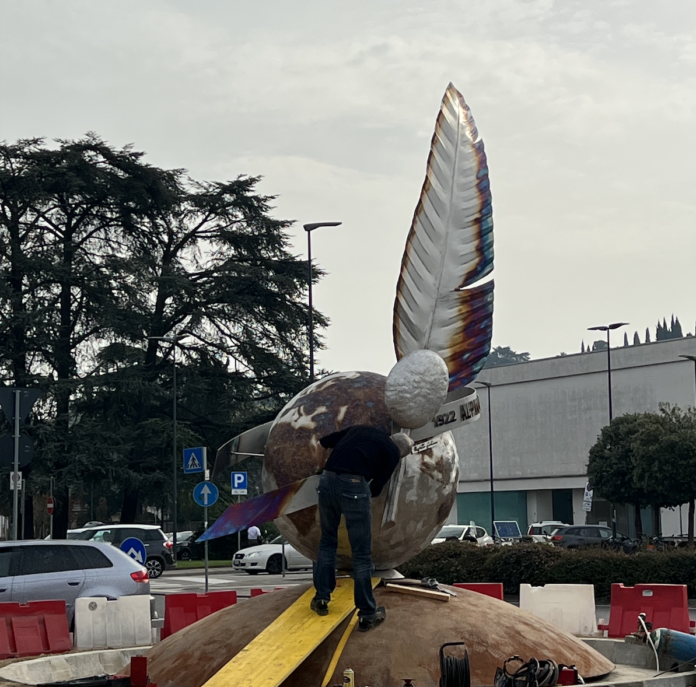 Monumento degli alpini di fronte alla stazione di Vicenza