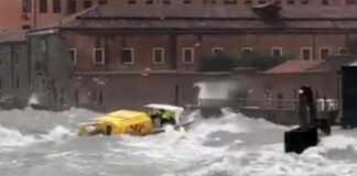 Il Suem 118 di Venezia in azione anche nella tempesta, arrivano i ringraziamenti di Zaia Suem 118 venezia barche maltempo