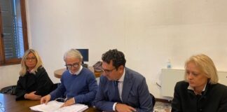 Il Comune vara un assestamento di bilancio da 4 milioni. Rucco: evitati tagli ai servizi Assestamento di bilancio: Sindaco e assessori alla presentazione