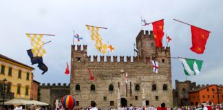 Marostica, città suggestiva, dalla partita a scacchi con personaggi viventi ai Castelli scaligeri marostica