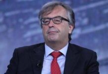 Burioni e il flop degli studenti al test di Medicina: “Livello di ignoranza spaventoso”