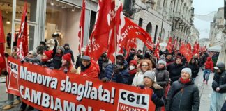 Contro la Manovra del Governo Meloni, 500 in piazza a Vicenza con Cgil Cgil sciopero contro manovra governo meloni vicenza