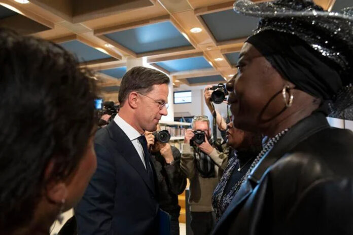 Mark Rutte tratta degli schiavi