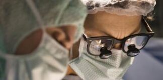 Micro-robot biodegradabili per operare senza bisturi e per chemio mirata