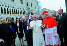 Scomparsa Papa Emerito Benedetto, Luca Zaia: “ricordo commosso un pontefice dal tratto molto umano” Zaia con papa Benedetto a Venezia