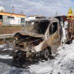 Furgone incendiato in A4: intervento dei vigili del fuoco di Vicenza, illeso l’autista furgone surgelati incendiato a4