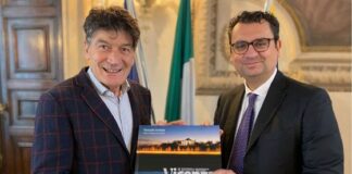 “Vicenza. Un patrimonio incantevole”: Tranquillo Cortiana ha donato al sindaco il suo libro