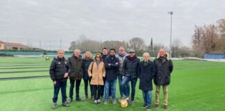 Campo da calcio via Gagliardotti di Vicenza, posato il nuovo manto sintetico campo da calcio