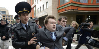 Putin firma una legge che vieta le espressioni dell’identità LGBTQ in pubblico lgbtq russia