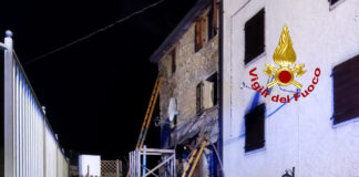Lusiana Conco, incendio in un’abitazione: vigili del fuoco spegnono il rogo, nessun ferito lusiana incendio abitazione