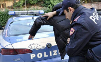 Vicenza, arrestato 35enne: deve scontare oltre 4 anni per spaccio ed evasione Polizia Vicenza arresto rapina al centro commerciale Maltrattamenti in famiglia spacciatore violenza sessuale a furti atm droga