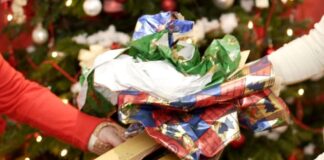 Rifiuti natalizi, Etra: “Piccoli gesti sostenibili fanno la differenza” rifiuti natalizi