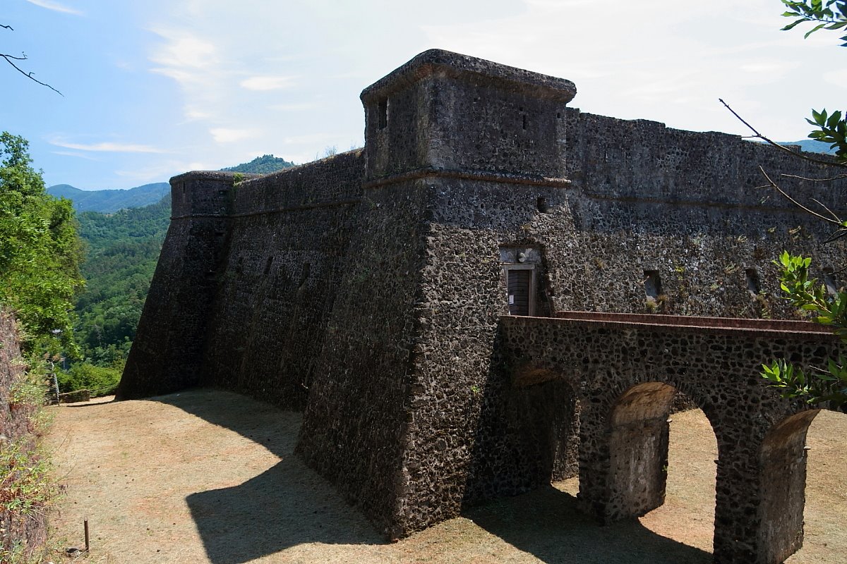 rocca brunella aulla lunigiana