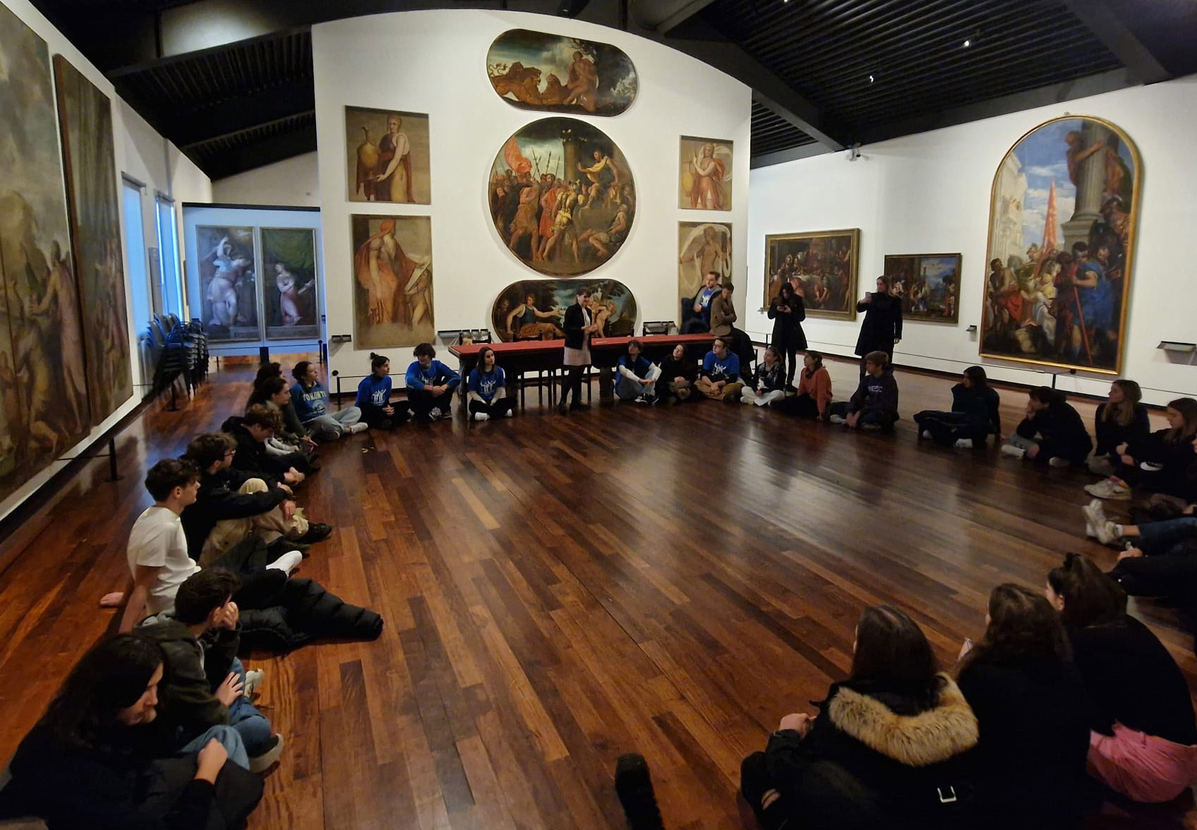 Teatro de LiNUTILE,. Mug Meeting