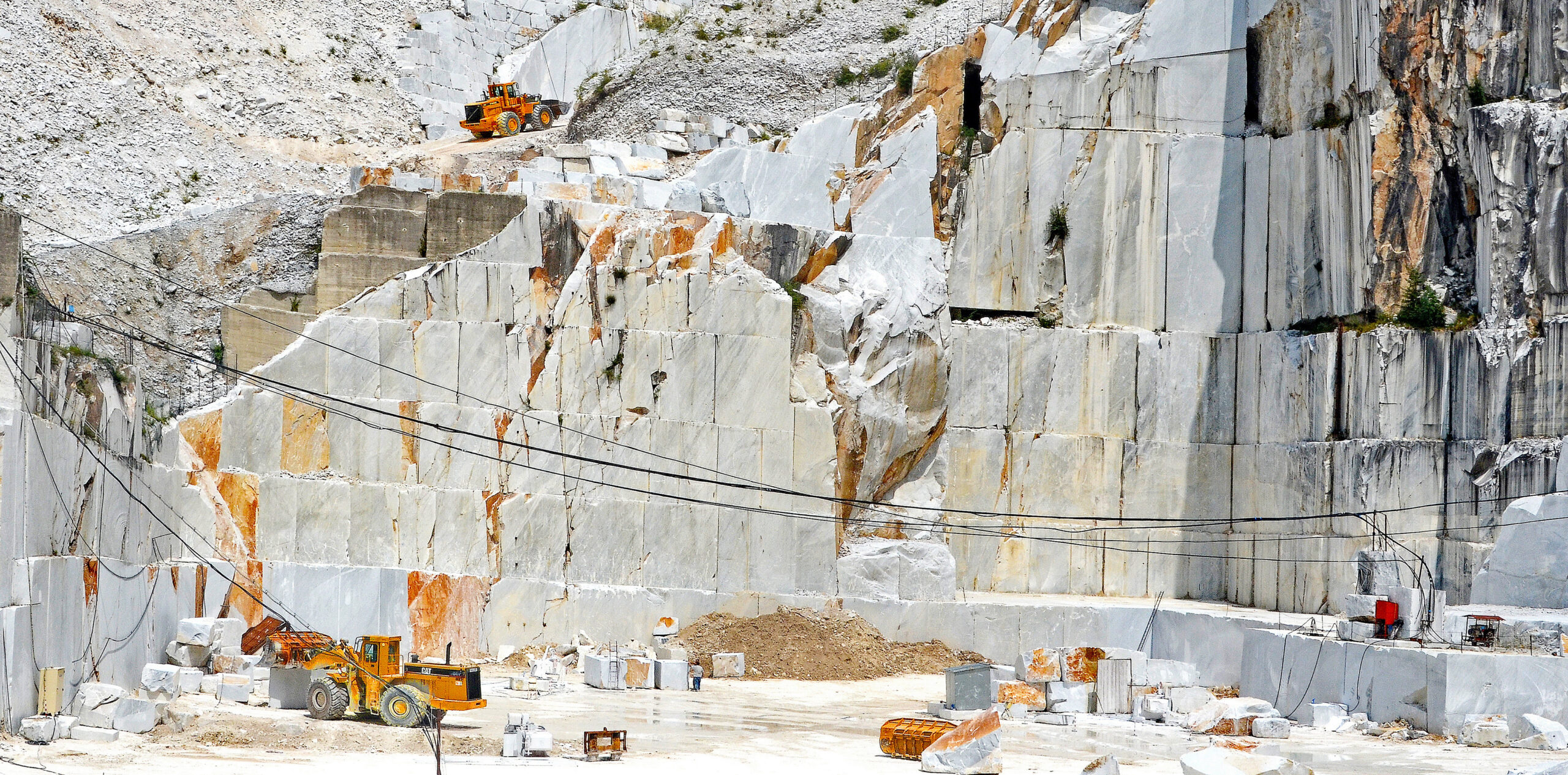 Cava di marmo carrara