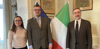 Concetto Armonico in Ambasciata Italiana ad Oslo: Andrea Castello vi porta Vicenza e i suoi molteplici progetti artistici Concetto Armonico a Oslo: Andrea Castello con l'ambasciatore Italiano ad Oslo Stefano Nicoletti e la direttrice dell’Istituto Italiano di Cultura Raffaella Giampaola