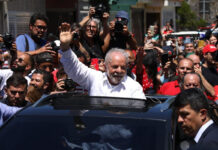 Lula diventa presidente del Brasile mentre Bolsonaro è in Florida Lula