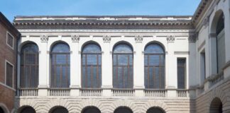 Palazzo Thiene, un edificio rinascimentale con ricche collezioni di pittura e scultura Palazzo Thiene, la facciata. Foto: https://www.mostreinbasilica.it/it/palazzo-thiene